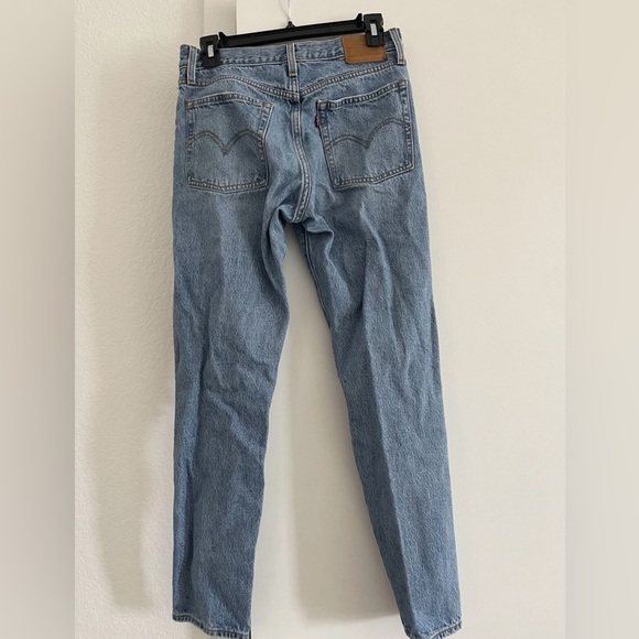 Levi's Premium Light Blue Distressed Wedgie Jeans - Picture 7 of 7